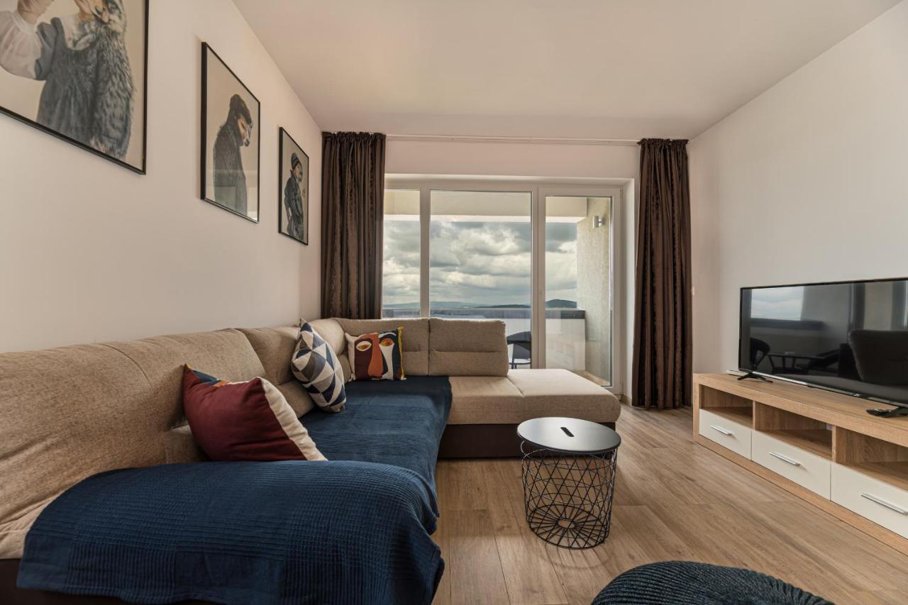 Coresi Modern Apartment บราชอฟ ภายนอก รูปภาพ