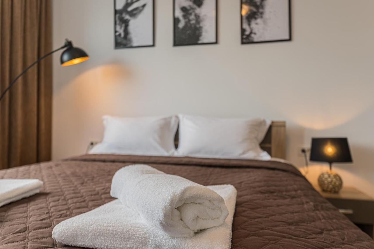 Coresi Modern Apartment บราชอฟ ภายนอก รูปภาพ